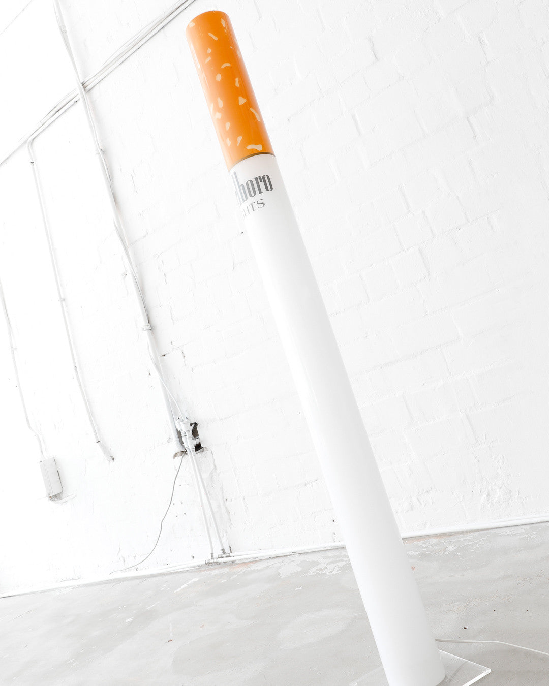 Saloure™ - Designer Malboro Lamp