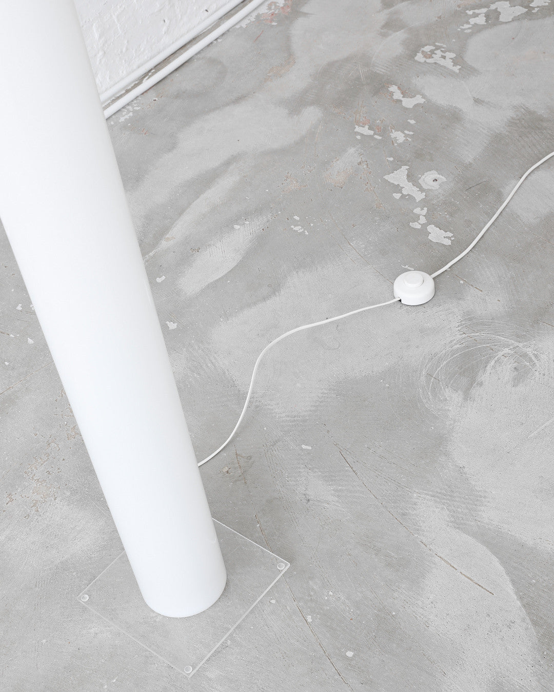 Saloure™ - Designer Malboro Lamp